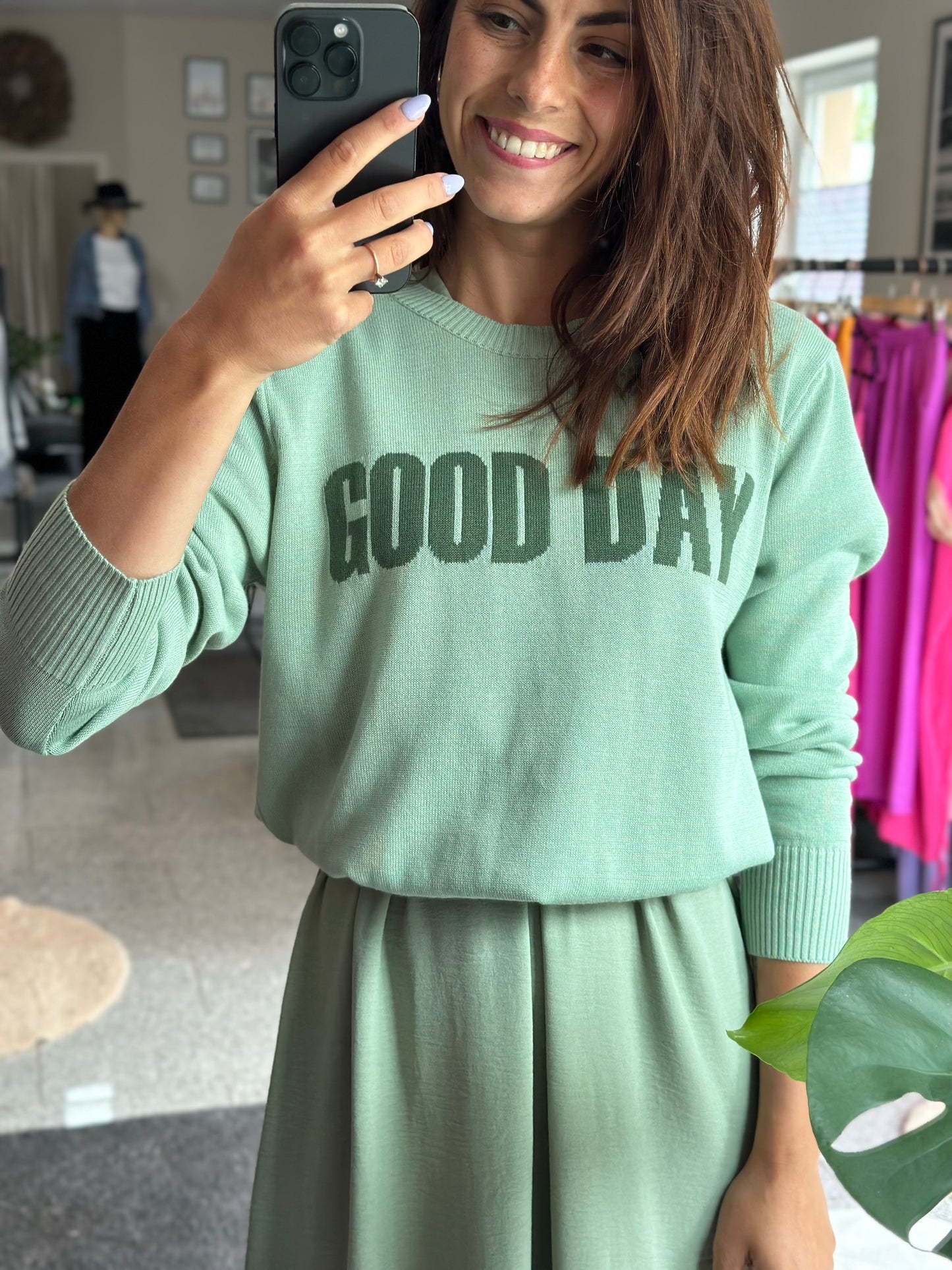 Pullover Good Day